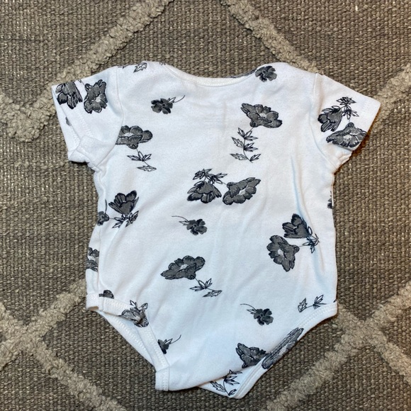 Jessica Simpson Floral Print Onesie - Picture 3 of 4